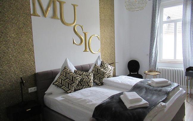 Boutique-Hotel „Altes Rathaus“ Лахщайн Екстериор снимка