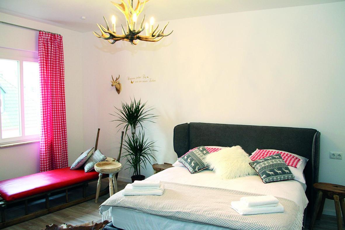 Boutique-Hotel „Altes Rathaus“ Лахщайн Екстериор снимка