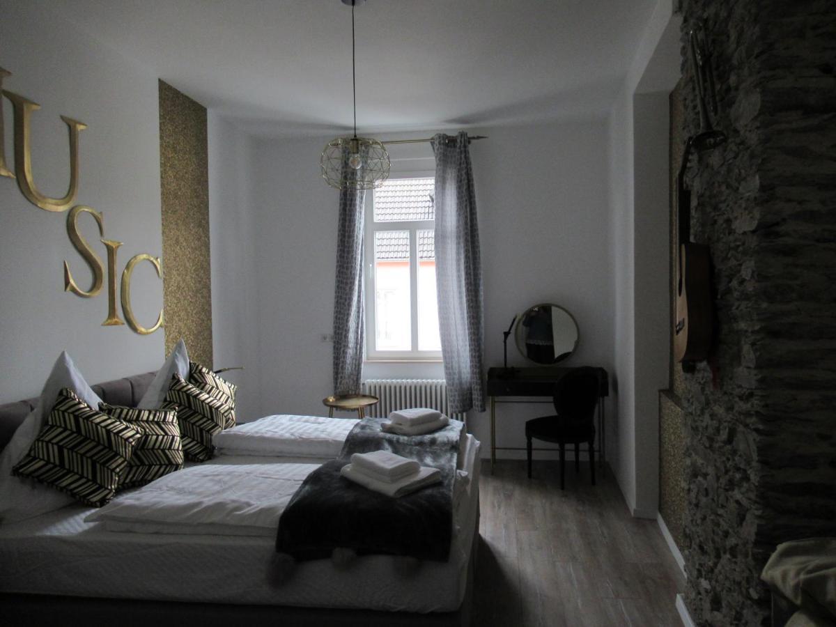 Boutique-Hotel „Altes Rathaus“ Лахщайн Екстериор снимка