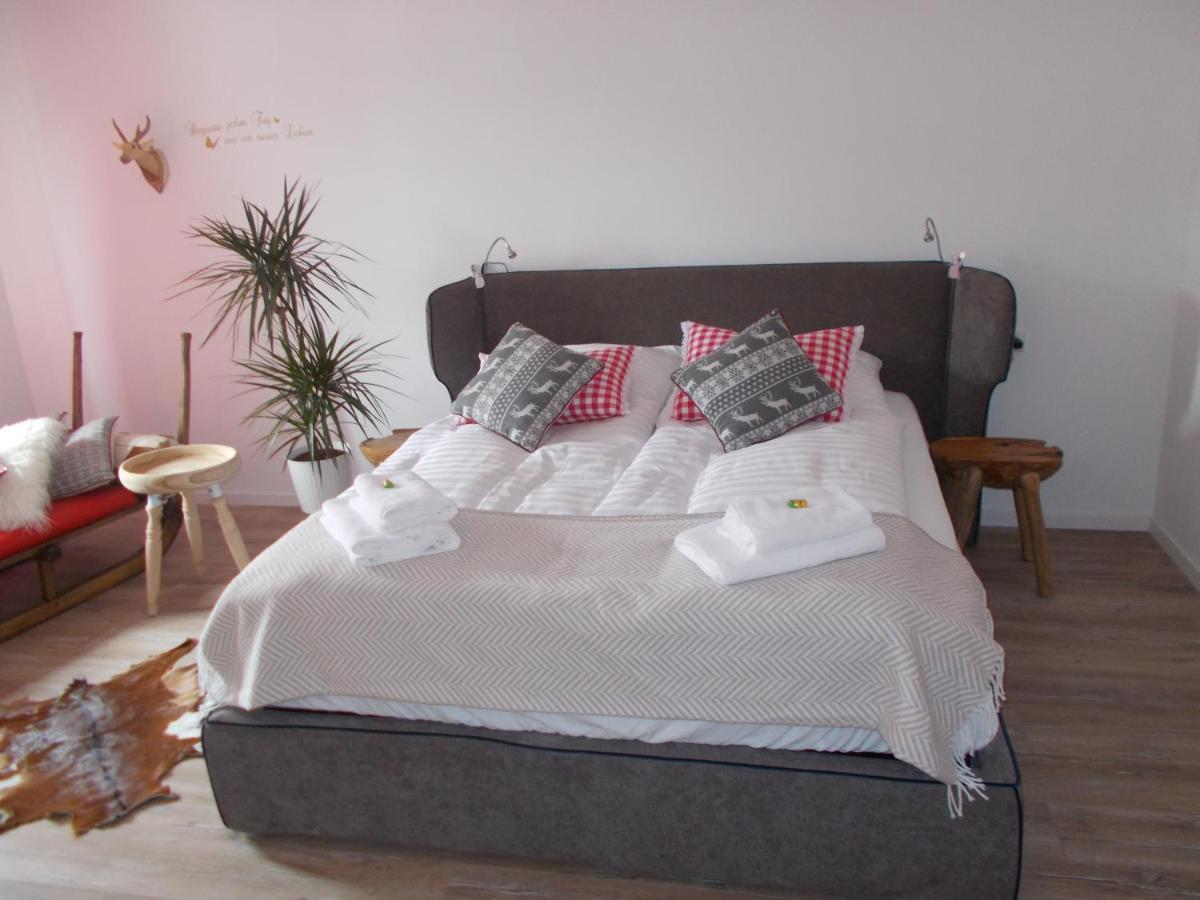 Boutique-Hotel „Altes Rathaus“ Лахщайн Екстериор снимка