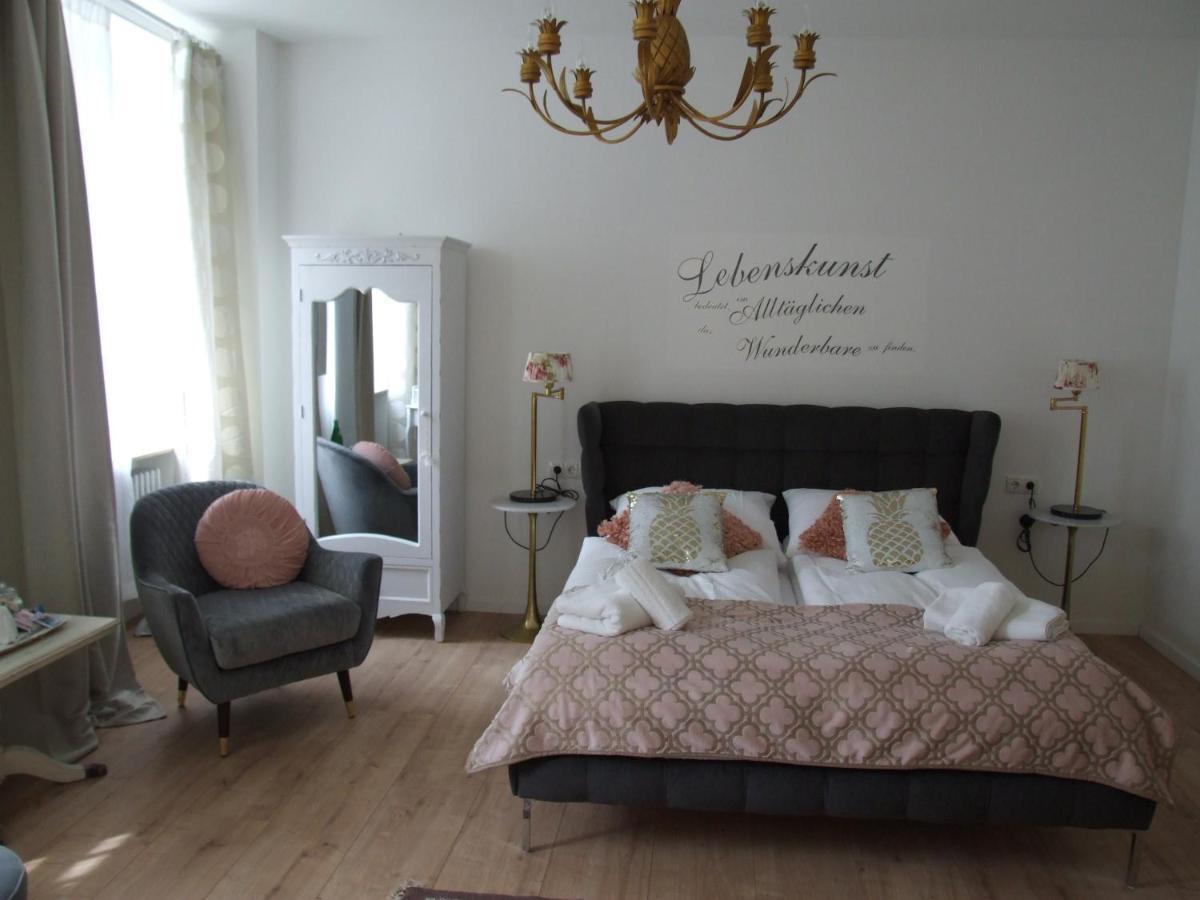Boutique-Hotel „Altes Rathaus“ Лахщайн Екстериор снимка