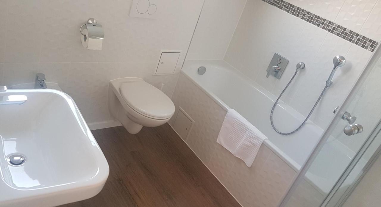 Boutique-Hotel „Altes Rathaus“ Лахщайн Екстериор снимка