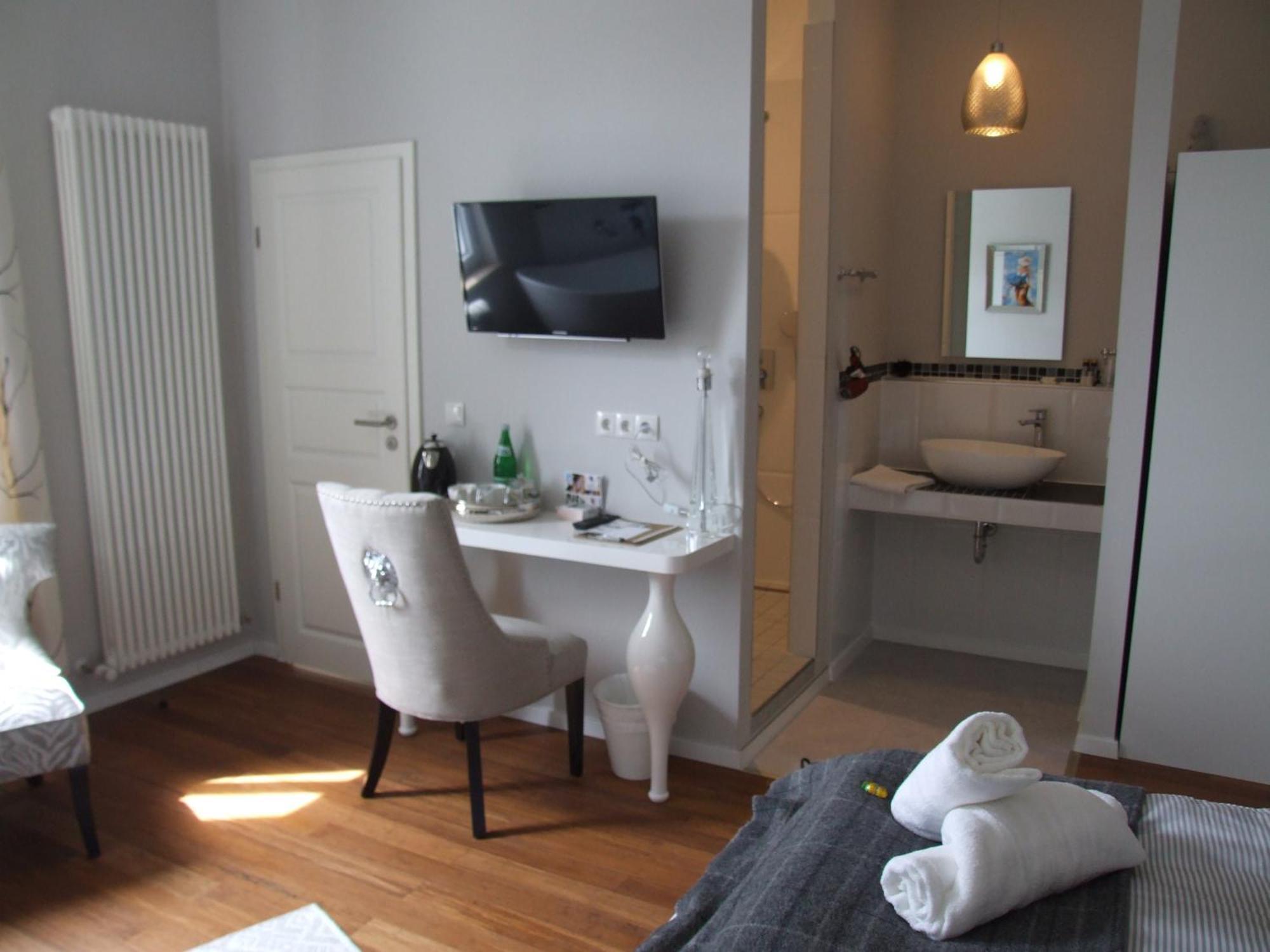 Boutique-Hotel „Altes Rathaus“ Лахщайн Екстериор снимка